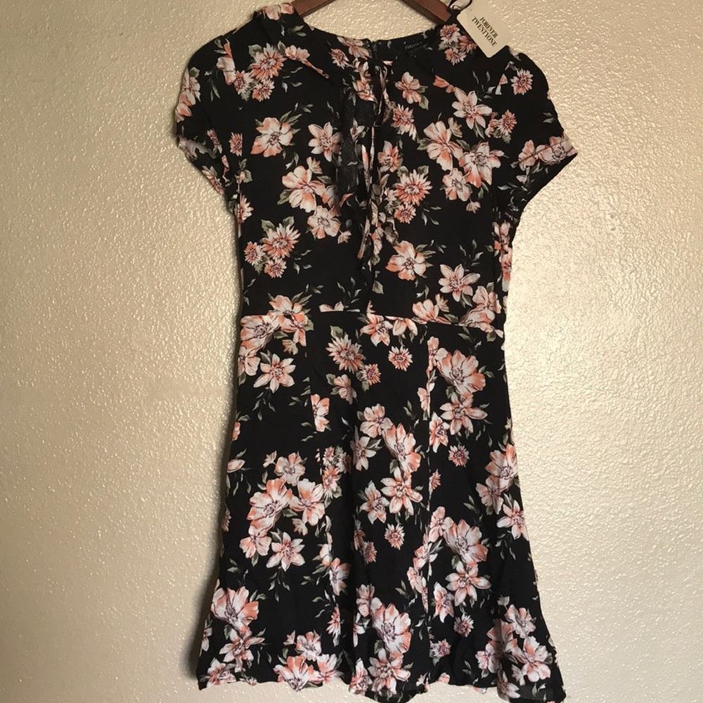 NWT Forever 21 floral ruffle mini dress